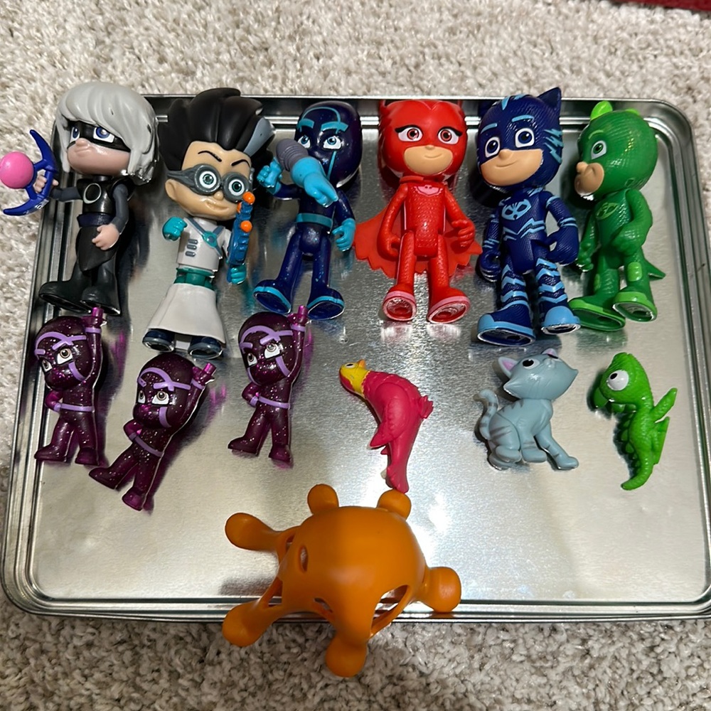 13 pieces PJ Mask figurines